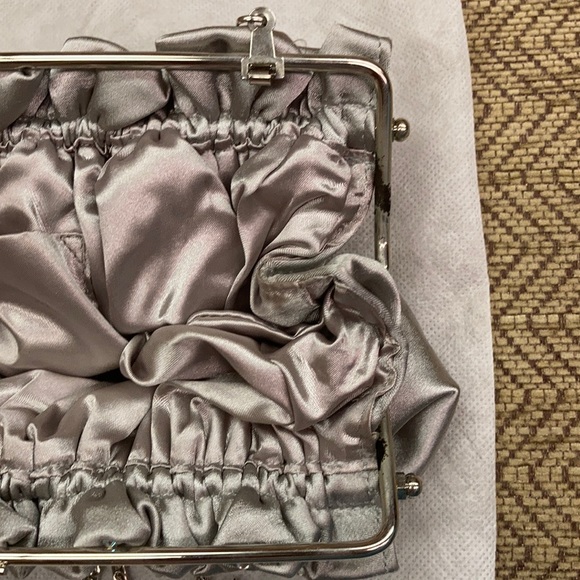 Grey silver clutch with jewels and silver chain - Picture 8 of 8